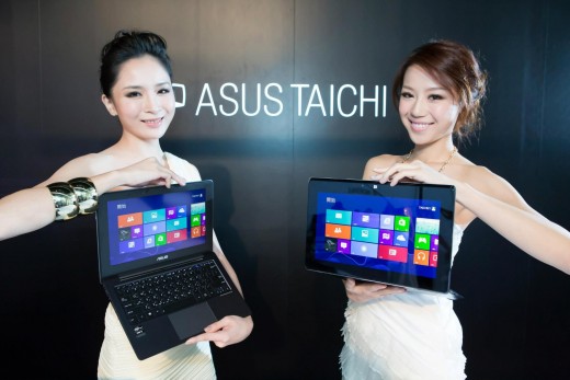 girls-holding-asus-zenpad-taichi-tablet-laptop